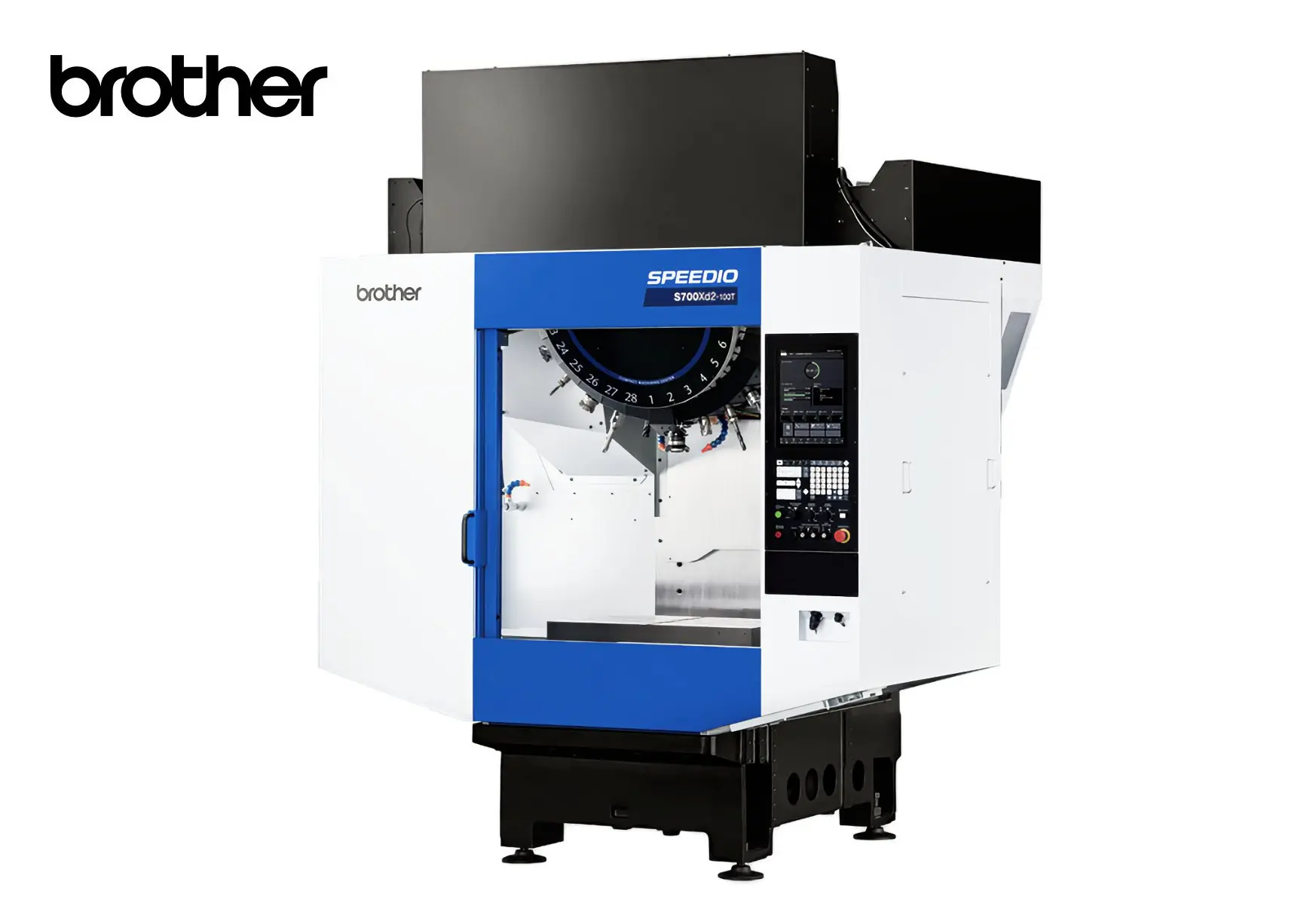 Brother SPEEDIO S700Xd2-100T コンパクトマシニングセンタ。青と白の本体に大型の黒いツールマガジンを備え、清潔なスタジオ環境に展示。左上と本体にBrotherロゴ、機械にSPEEDIO S700Xd2-100Tの文字。全体はプロフェッショナルでハイテクな雰囲気。